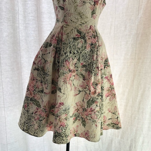 Adriana Papell Sleeveless Dress - Picture 5 of 14